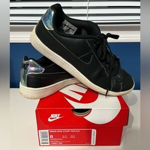 Nike Court Royale Sneakers